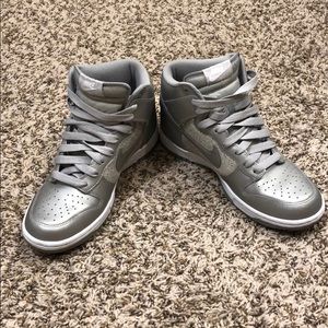 Nike SB Dunk High Silver Shoes